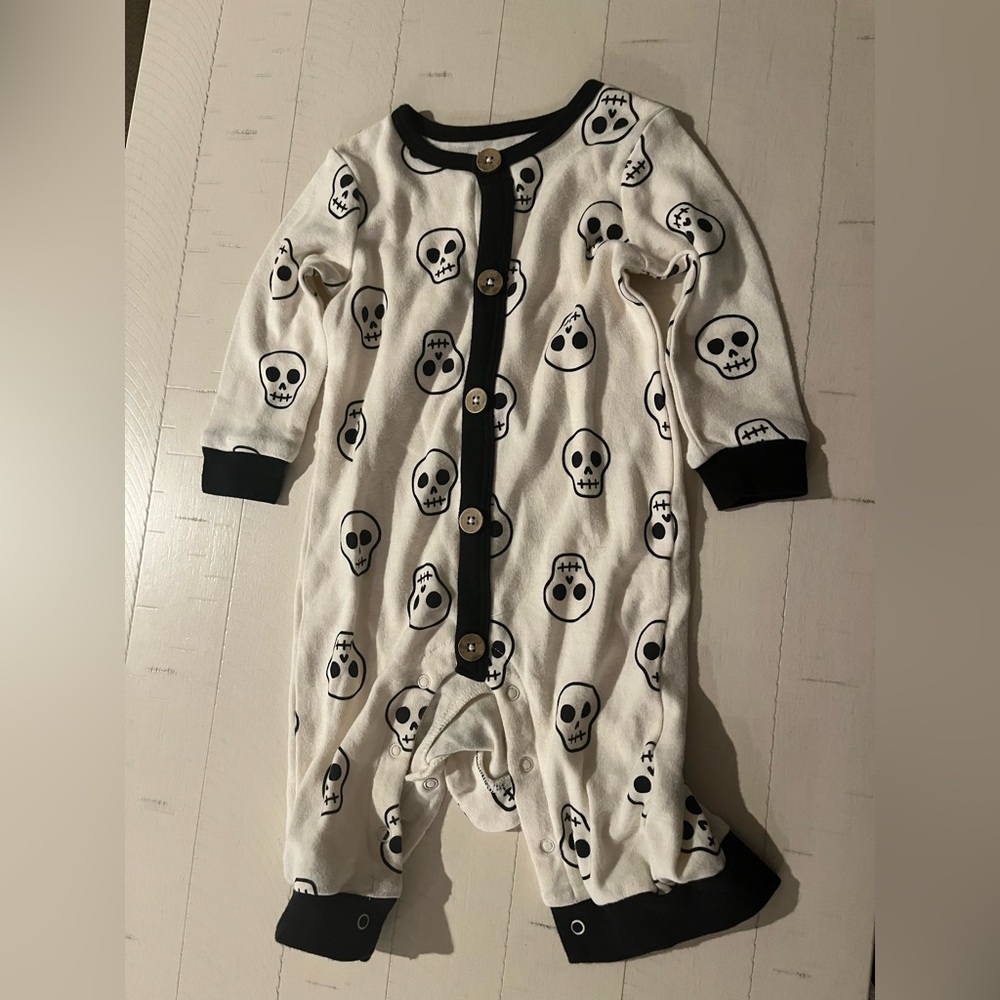 So Cute Skull no feet one piece!